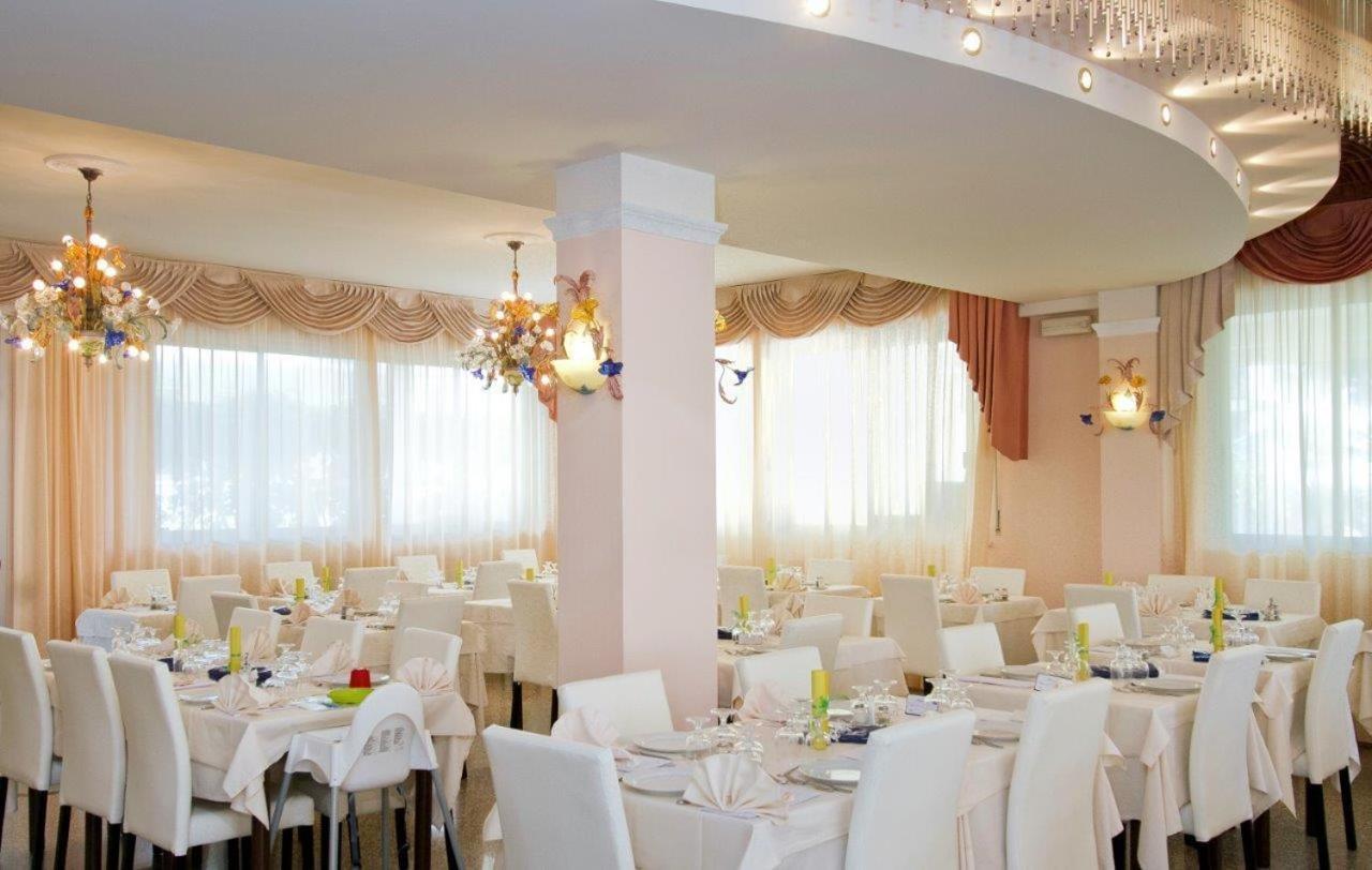 Hotel La Maestra Grottammare Ngoại thất bức ảnh