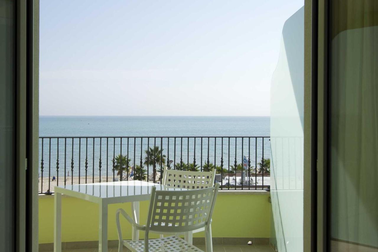 Hotel La Maestra Grottammare Ngoại thất bức ảnh