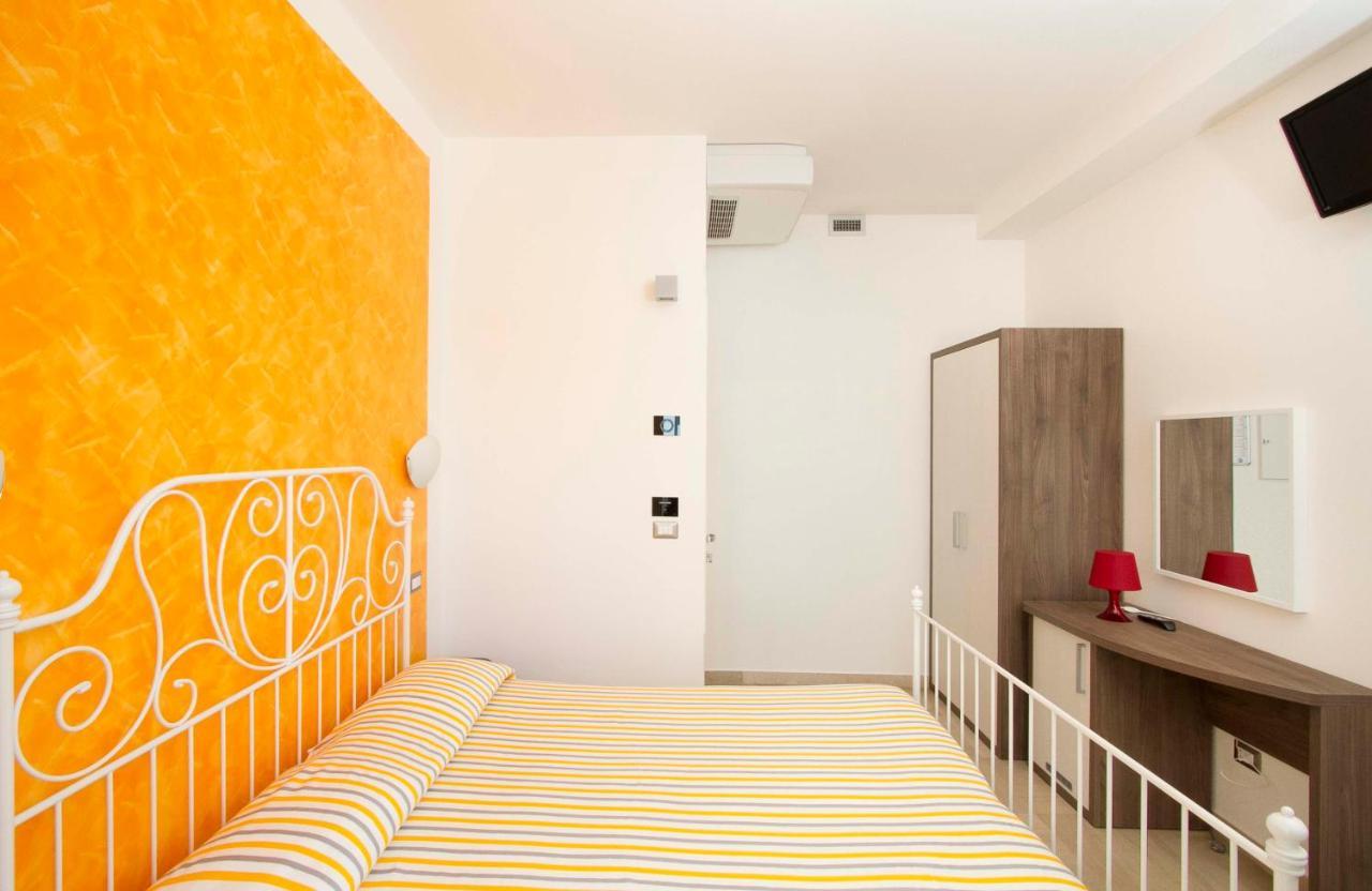 Hotel La Maestra Grottammare Ngoại thất bức ảnh